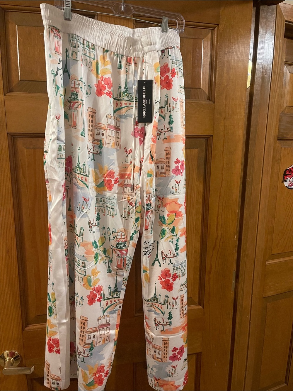 Karl Lagerfeld White Silk-Look Pants wirh city pattern
